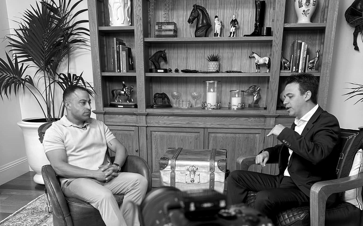 Aaron Shiner in conversation with Jason, recording a training session