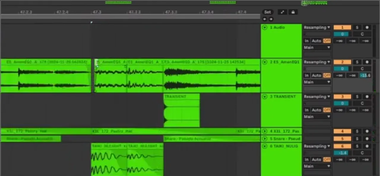 Amen break in Ableton layered with a transient sample and a modern kick for a jungle drum pattern