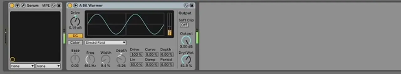 Ableton device chain for a DnB sub bass: Serum into the Saturator preset A Bit Warmer, Sinoid Fold, drive 6.19 dB, dry/wet 61.9 percent