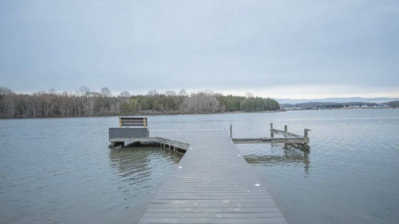 Lake Anna VA Lakefront Rental Home