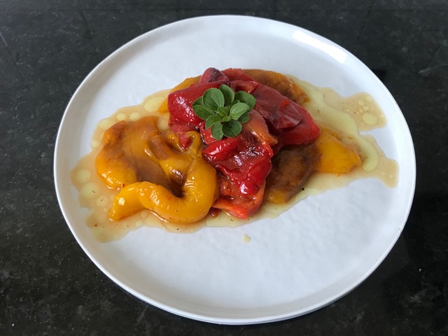 Gegrilde paprika met oregano-marinade