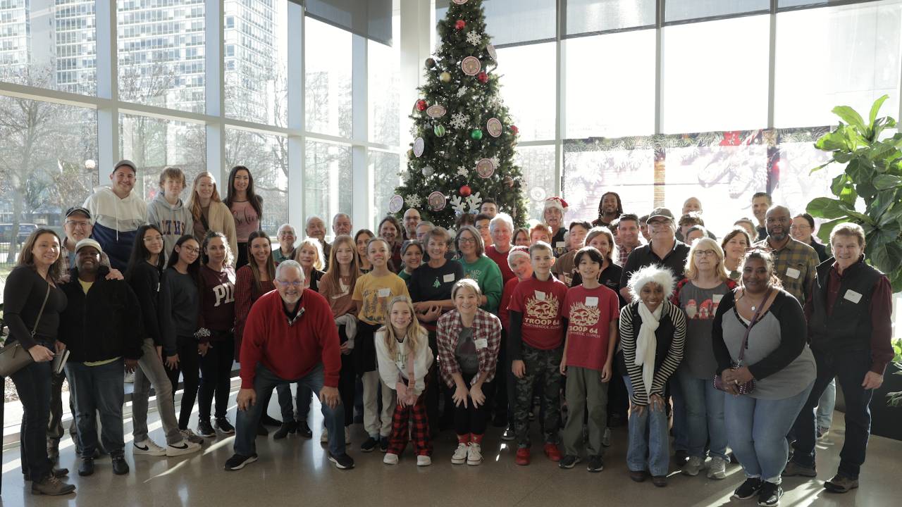 chicago-area-homeless-shelters-children-s-christmas-party-2024