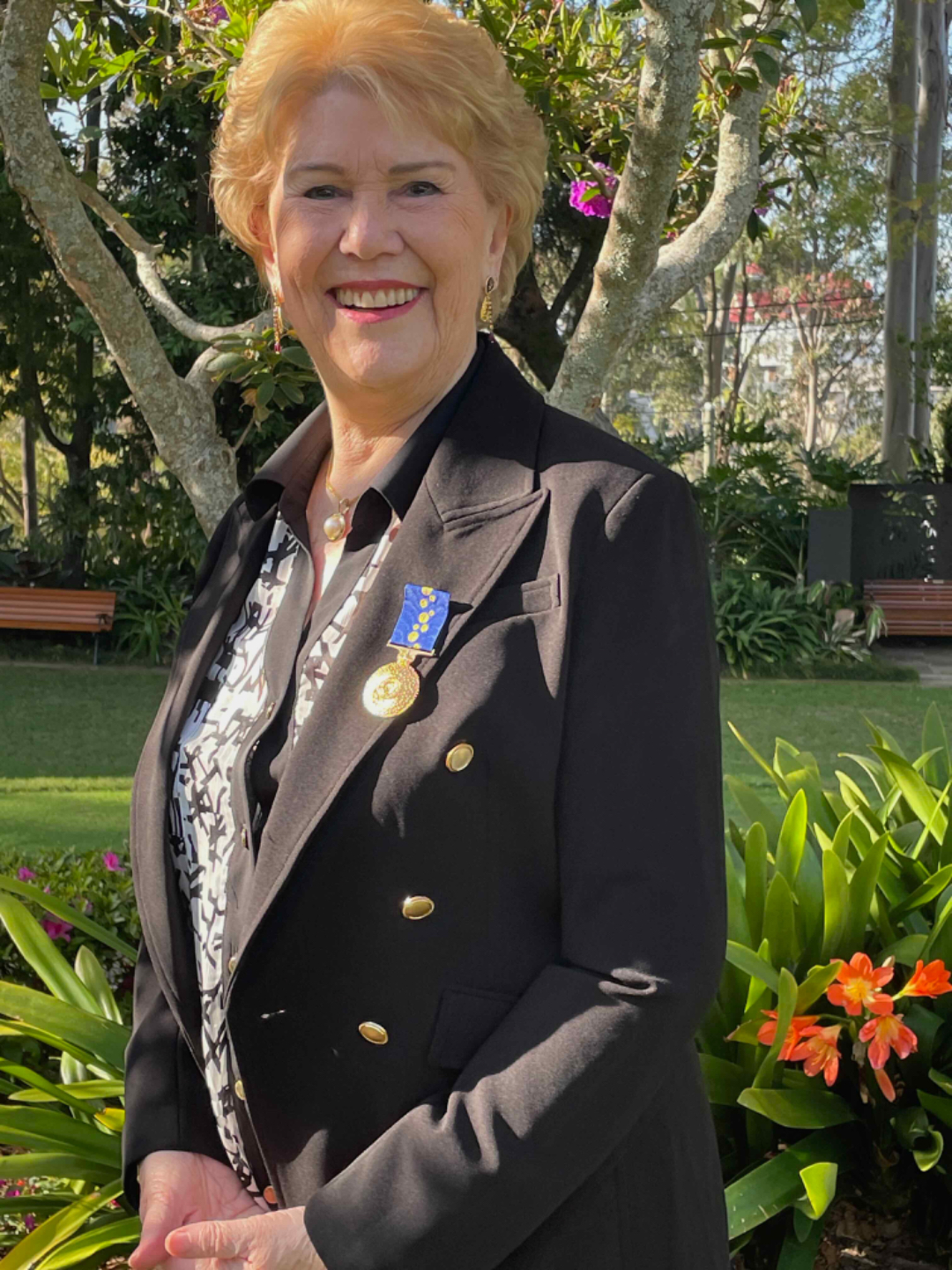 Dr Robyn Thompson, Order of Australia Medal