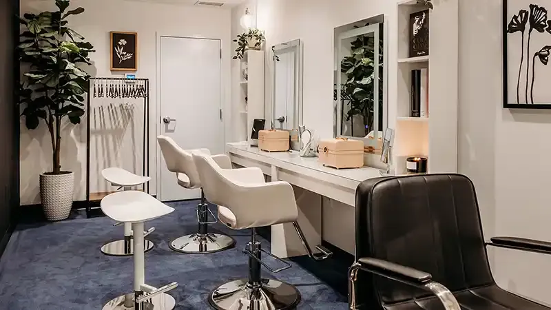 VIVA Creative Production Studio Multi-Station Makeup Room