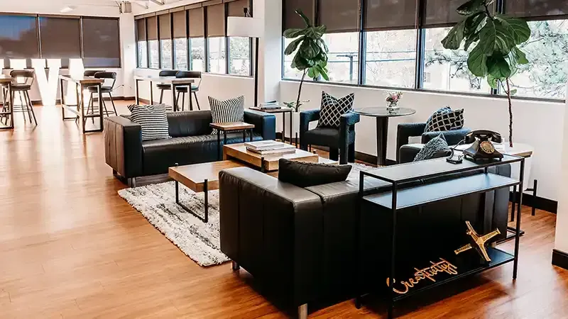 VIVA Creative Luxurious Guest Lounge