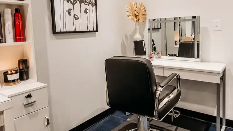 VIVA Creative Production Studio Multi-Station Makeup Room