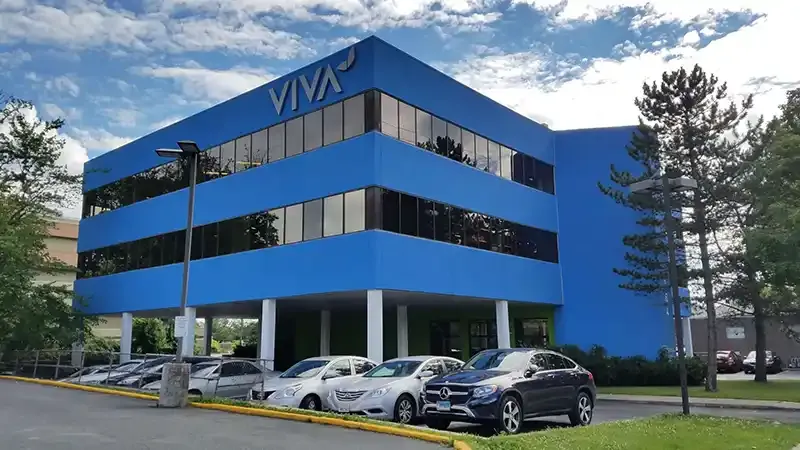 VIVA Creative Studio Ample Front Door Parking