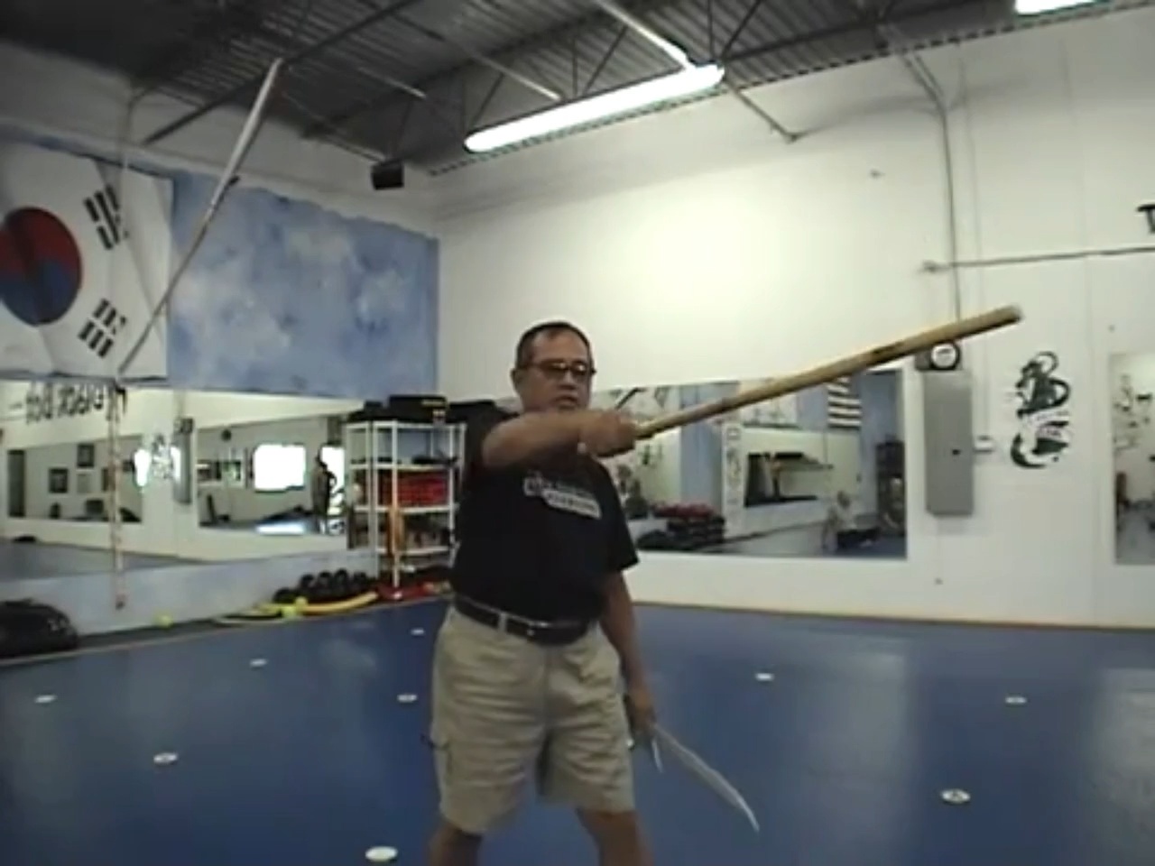 Grand Tuhon Leo Gaje Jr. teaching Baston Knife