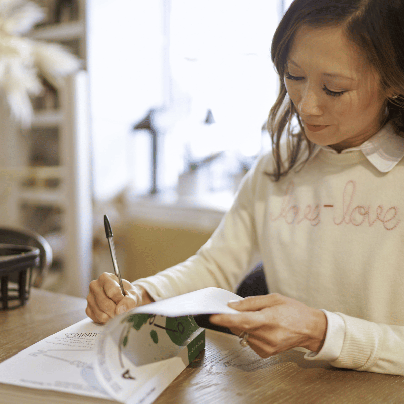 Sophia Ruan Gush&eacute;e signing a copy of A to Z of D-Toxing