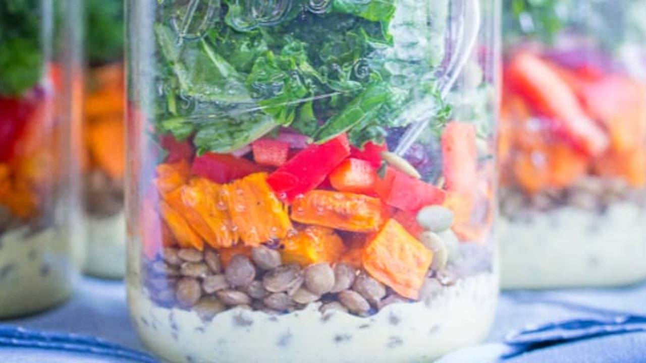 Salad Carry In Easy to carry salad in a jar