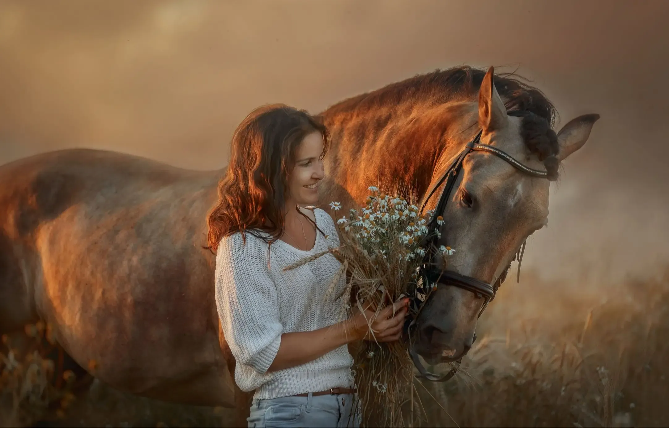 animal communication brunette woman carrying flowers with brown horse animal communication class pet psychic animal communication