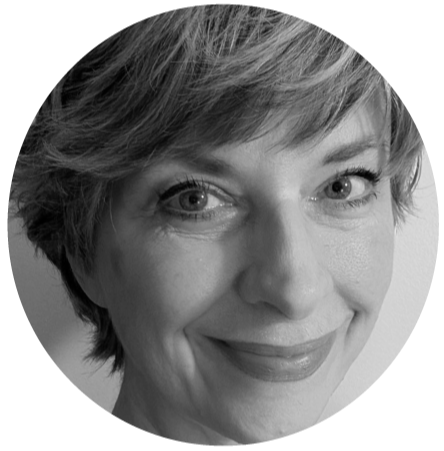 Satisfied smiling client named Leanne M.