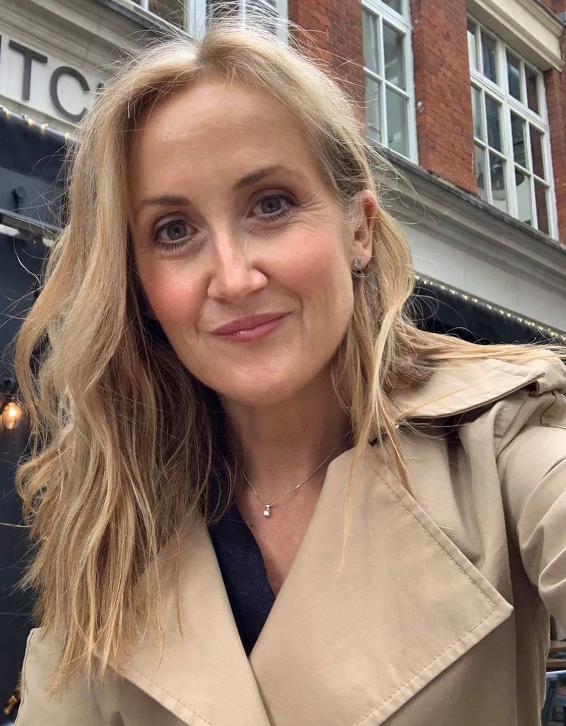 Andy coaching in a cafe in Seville