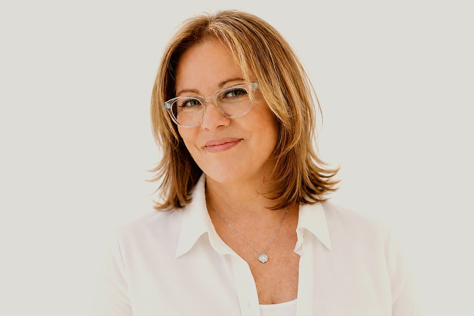Portrait professionnel de Myriam Perez, formatrice agréée qui accompagne des individus à devenir formateurs certifiés au Québec