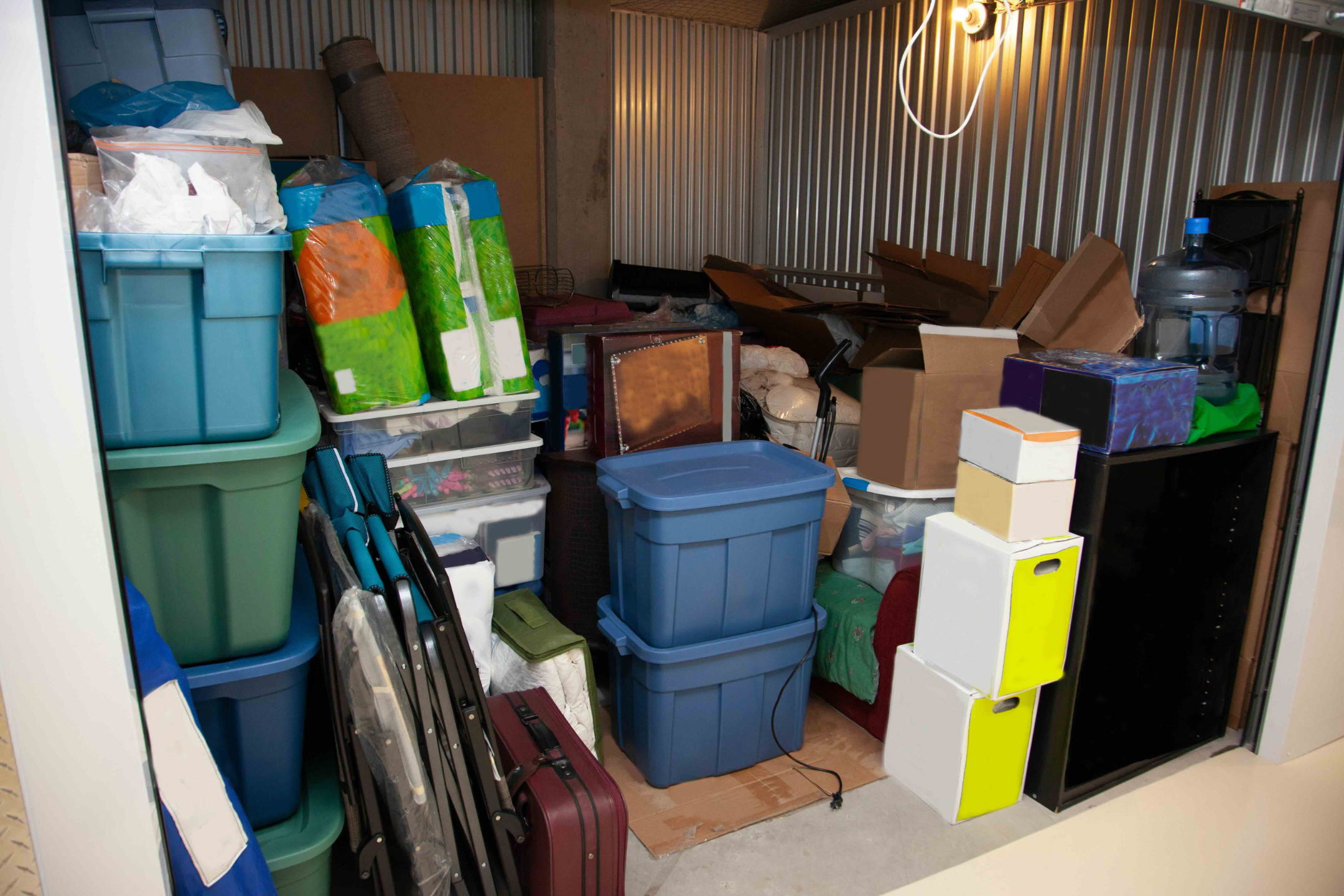 Declutter junk prior to downsizing to smaller home