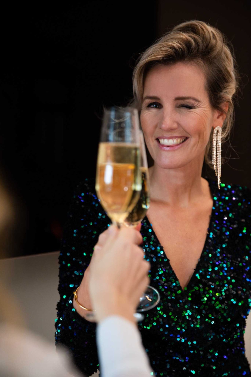 Margriet Soijksma proost na haar Keynote optreden op Strategische Intuïtie en De Powervan Russst