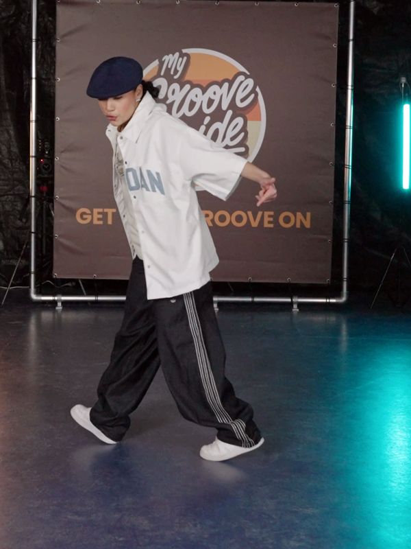 Happy feet by Jaïra