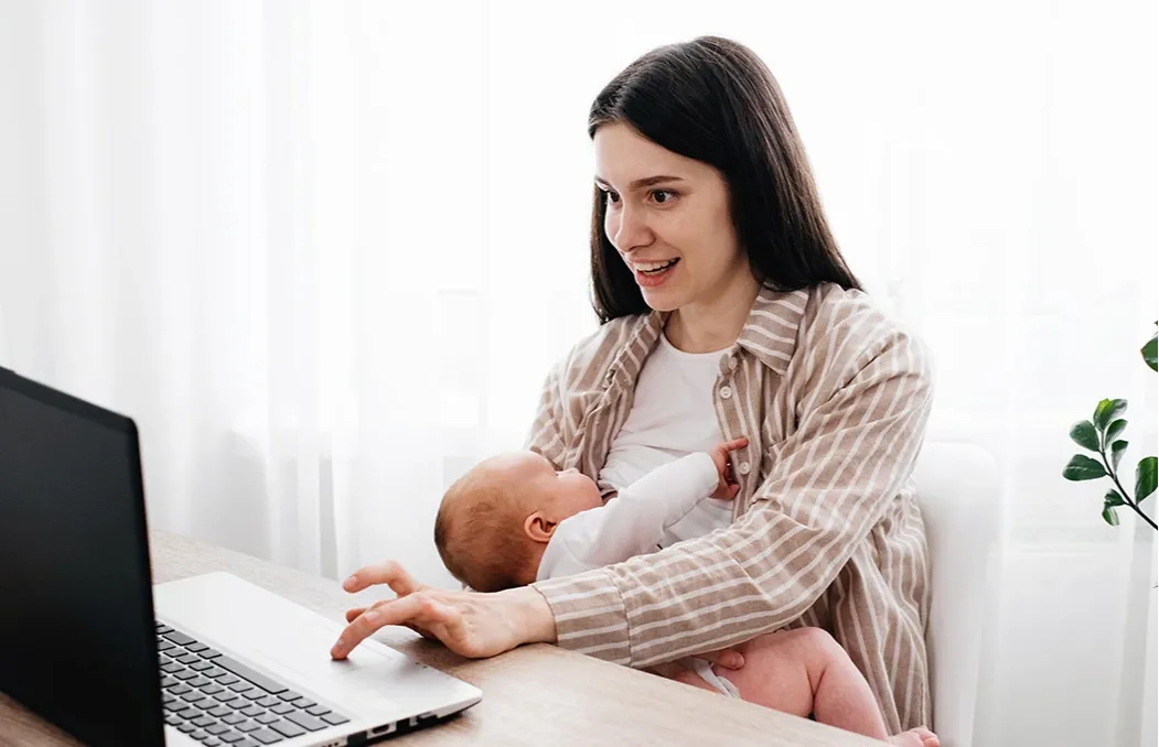 Women have a 1:1 breastfeeding consultation on Skype