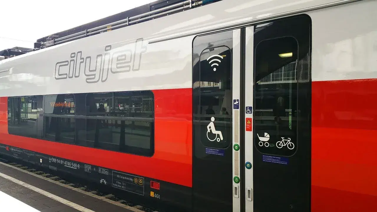 Austrian ÖBB Cityjet train
