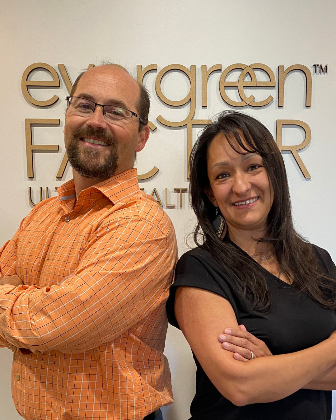 A photo of Dr. Tomas Gigena, MD, the founder of Evergreen Factor, offering expertise and guidance to individuals seeking a detailed health consultation for personalized wellness recommendations.