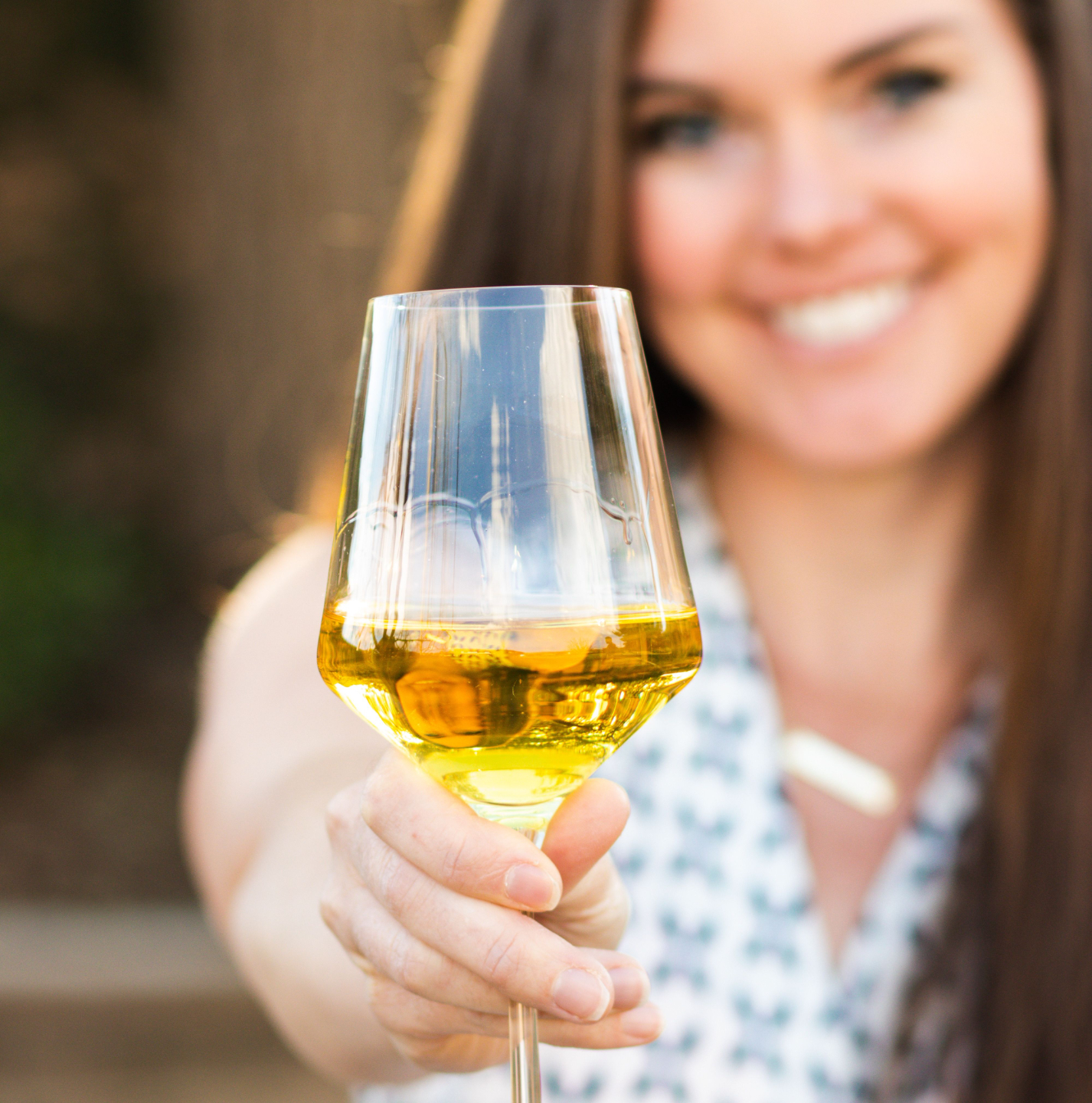 How to Taste Wine Like a Pro