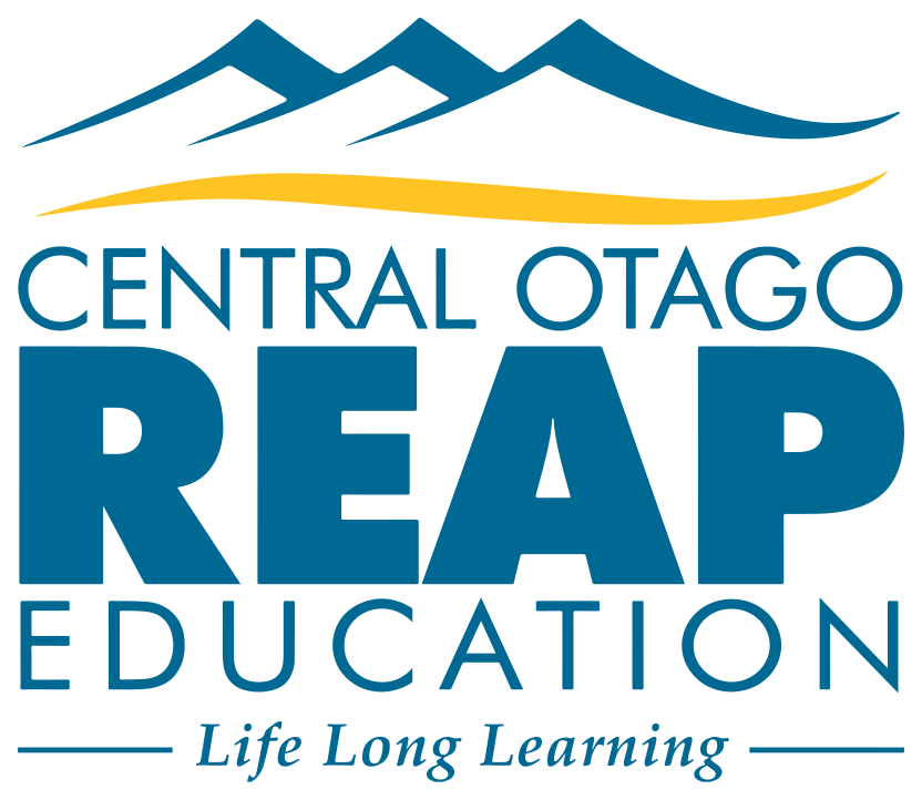 Central Otago REAP logo. Del teaches a How to Cook community education course with Central Otago REAP