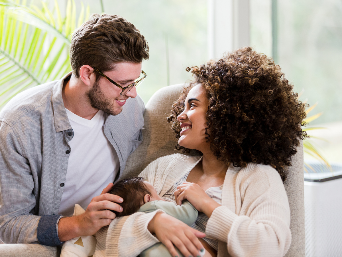 new mom getting in-home breastfeeding help from lactation consultant in Omaha, Nebraska