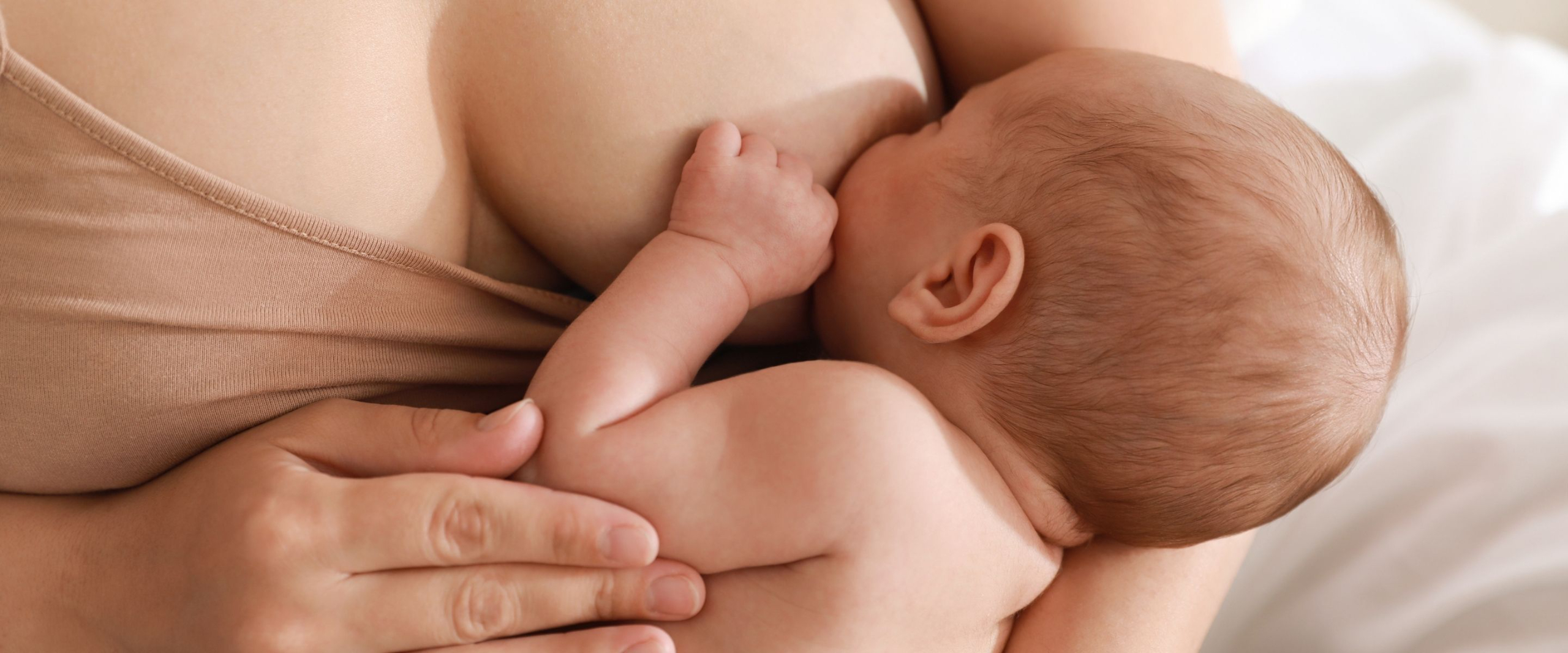new mom getting in-home breastfeeding help from IBCLC in Omaha Nebraska