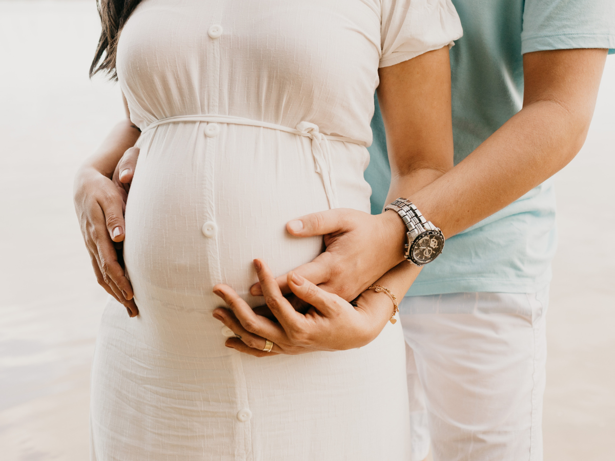 pregnant mom preparing for breastfeeding with lactation consultant in Omaha, Nebraska