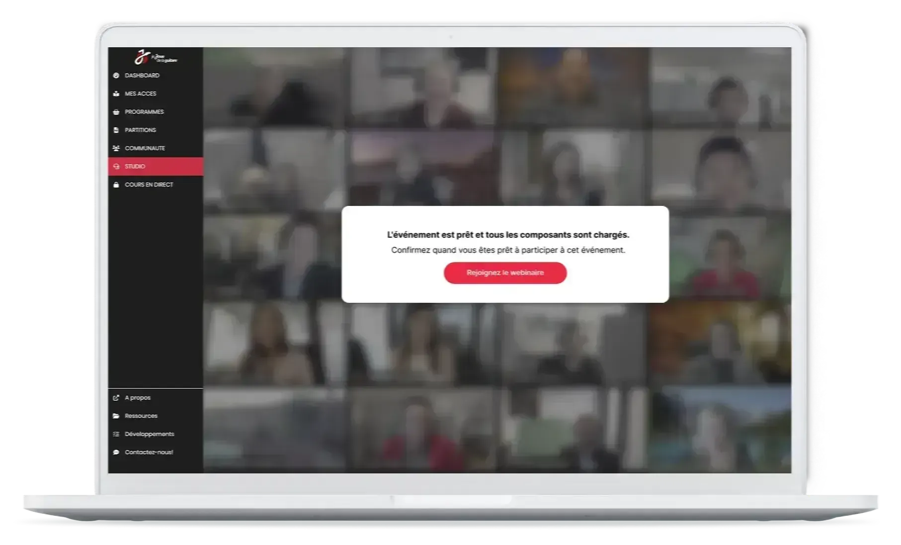 The 'Jejouedelaguitare' Live Studio feature is displayed on the laptop screen.