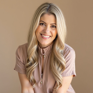 Lindsay Goodwin - Fertility Expert. Fertility Frequencies and Garnet Moon.
