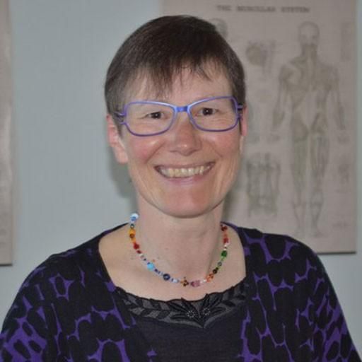 Learn saxophone online even if you have no teacher nearby.