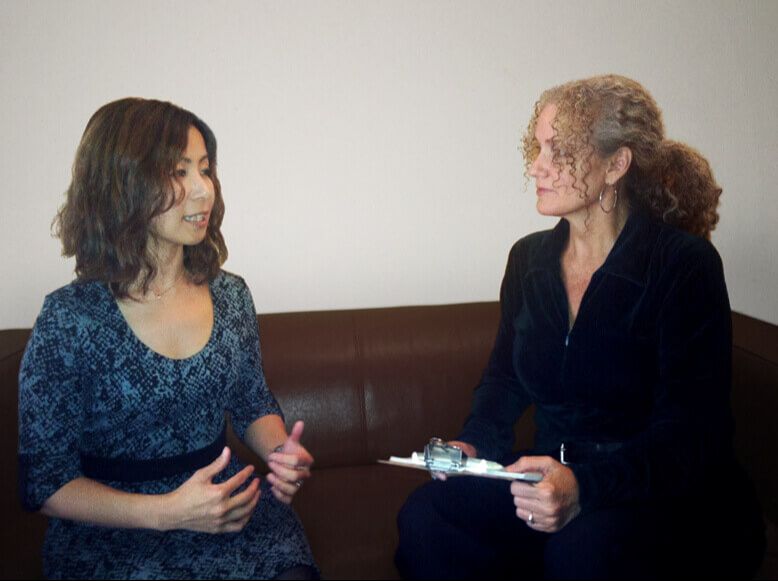 English pronunciation training session with a medical professional student using the LANS Method