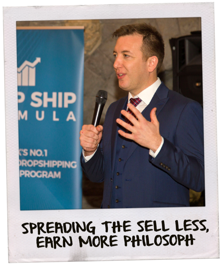 Picture of Simon Vernon, the founder of Drop Ship Formula on stage