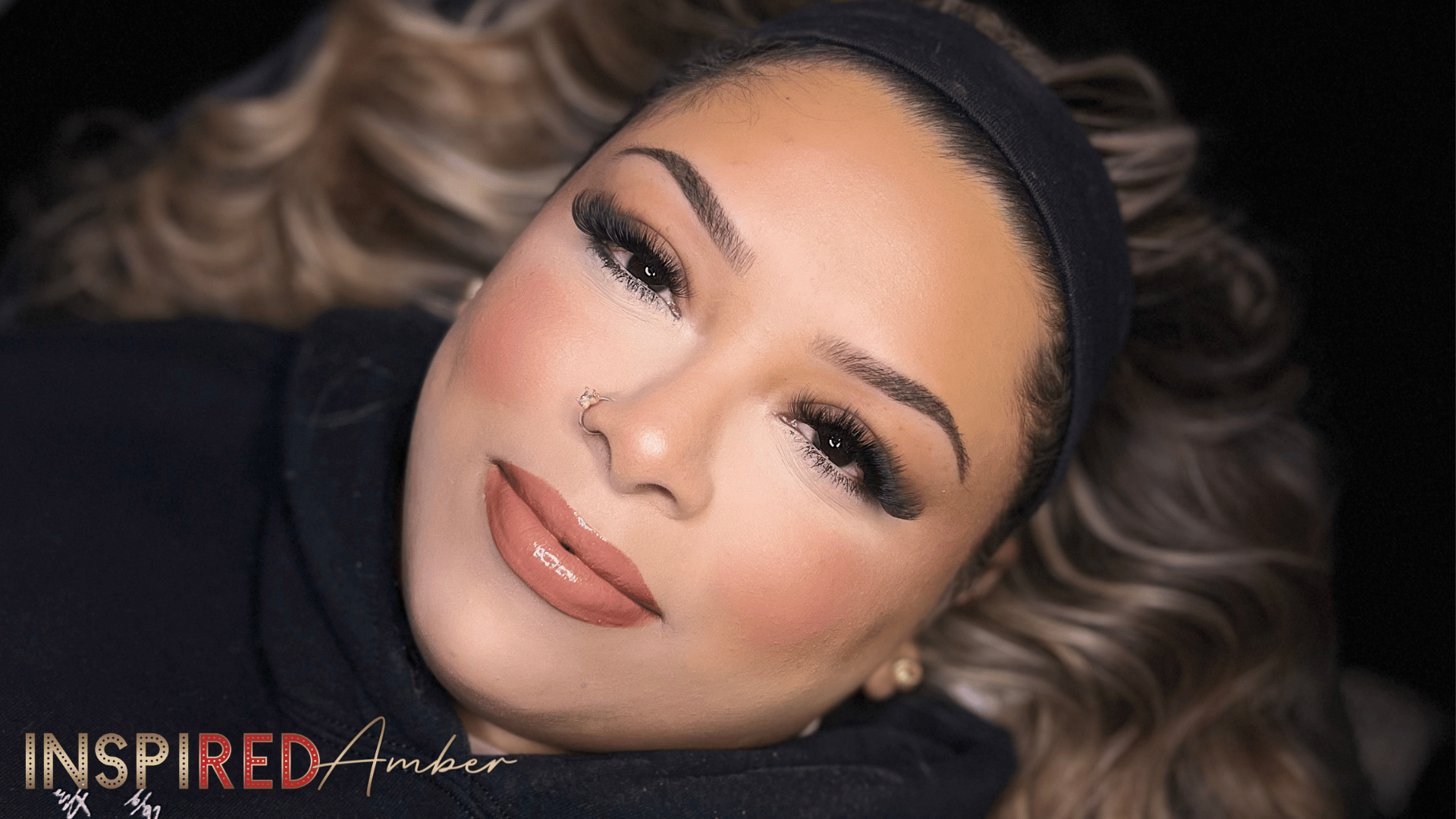 Learn how to tattoo Ombre Brows Ms Amber Red's way with the Pixelated & Bold Ombre Brow course!