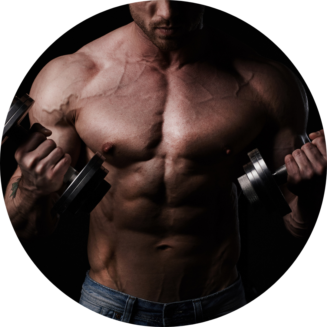 Hombre entrenando bíceps con mancuernas con cuerpo atlético