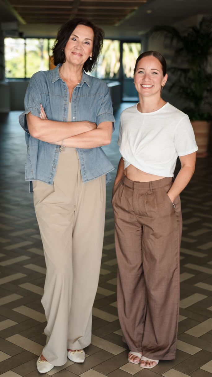 Monique Menesi und Roberta Hutton — Neustart USA Elite Programm