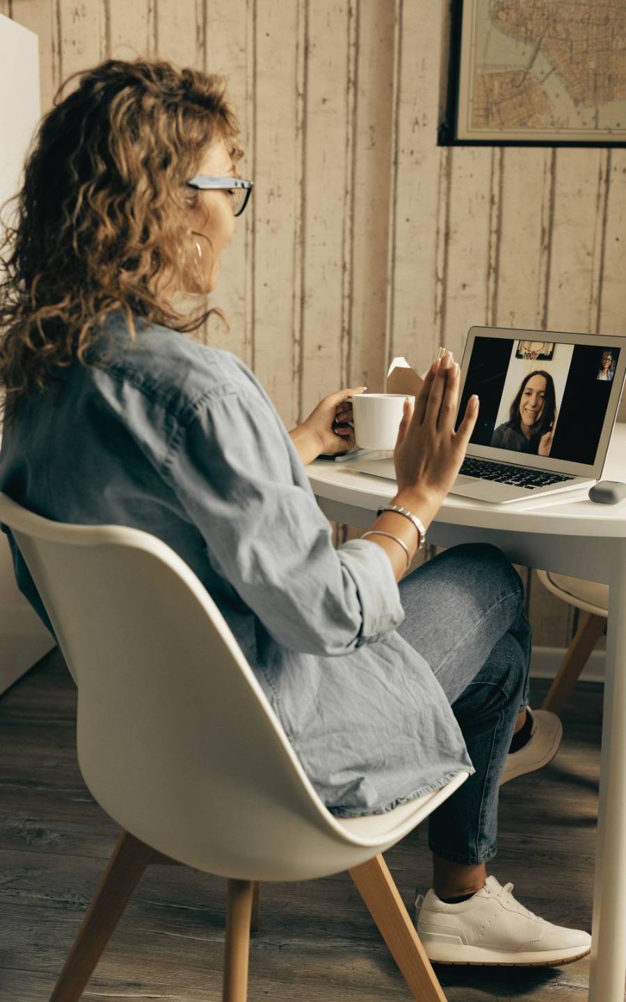 Join other creative women online in our artist community