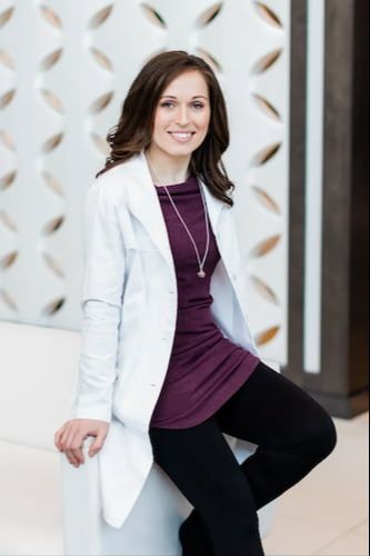 Dr. Laura Rues, ND  naturopathic doctor at KC Integrative Health (headshot, click to read bio)