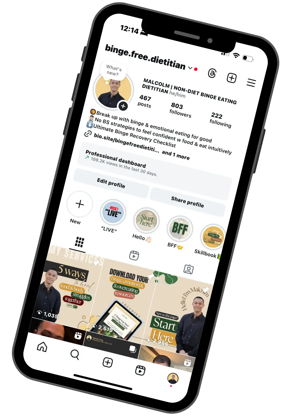 Malcolm Tang, binge free dietitian and accredited practising dietitian, supporting clients with binge eating, emotional eating, and overeating recovery through intuitive eating.