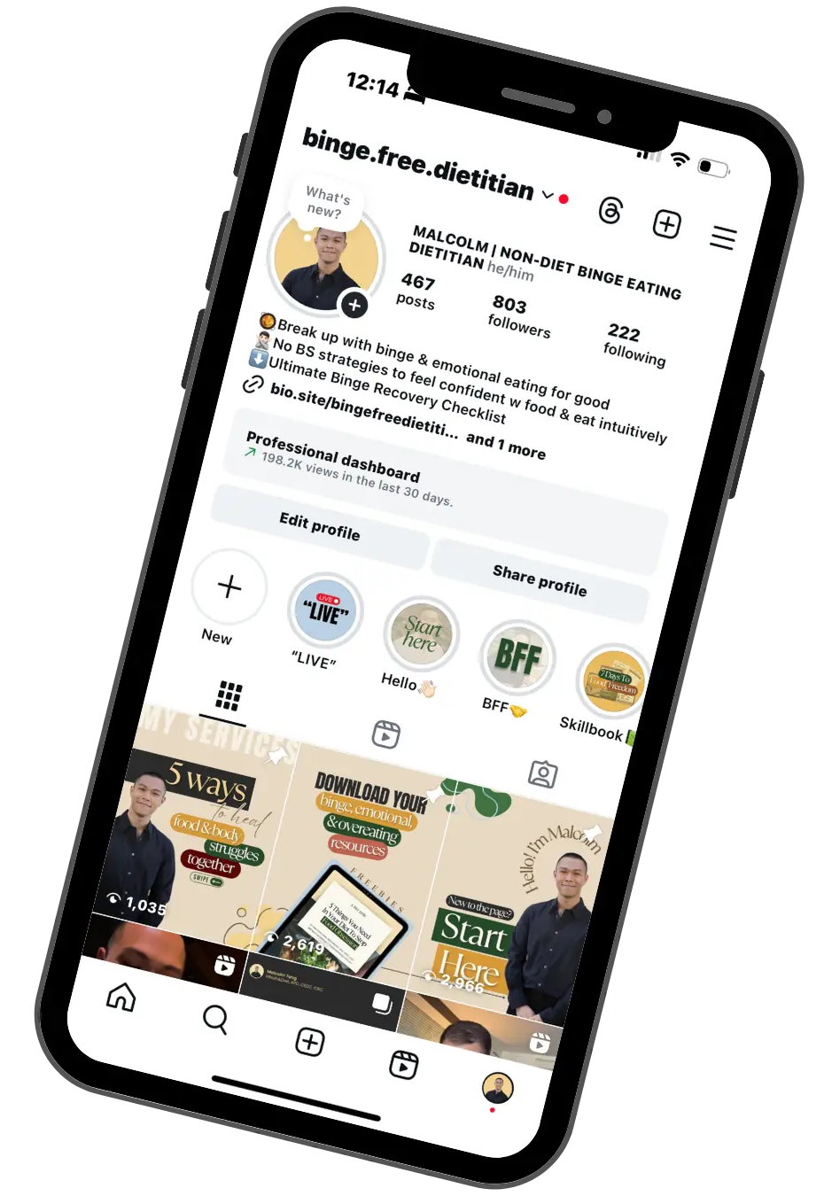 Malcolm Tang, binge free dietitian and accredited practising dietitian, supporting clients with binge eating, emotional eating, and overeating recovery through intuitive eating.