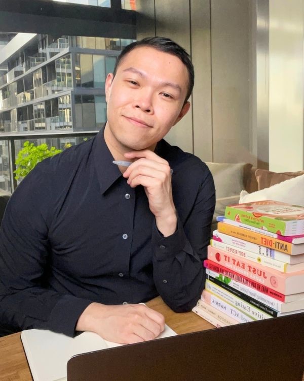Malcolm Yu Lung Tang, Binge Free Dietitian and eating disorder nutritionist in Melbourne, supporting people with binge eating disorder and bulimia with food freedom and intuitive eating method, offering in-person sessions in Prahran, South Yarra, St Kilda, Toorak, Richmond and online.