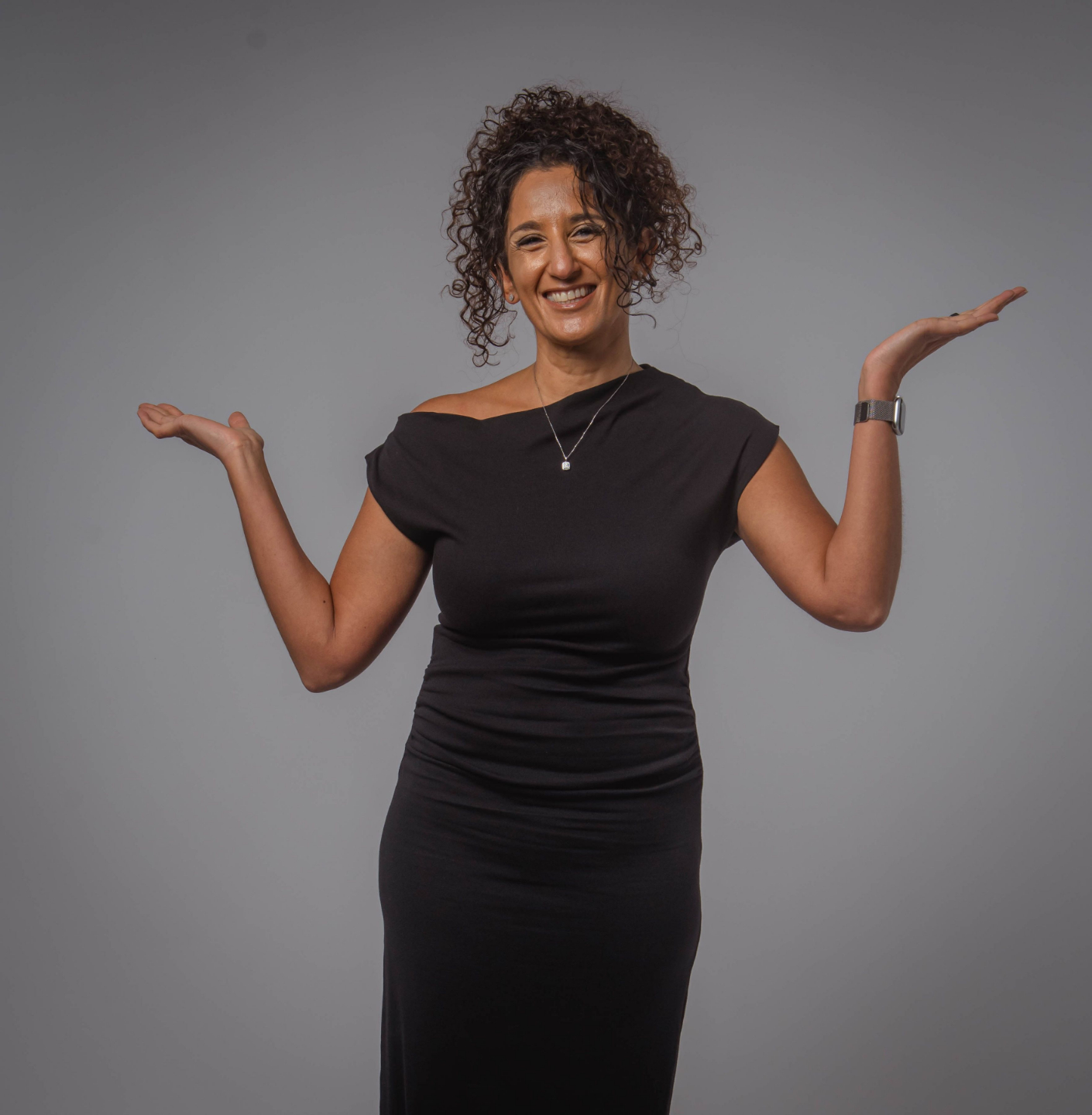 Dr Rana Al-Falaki leadership and wellbeing expert portrait