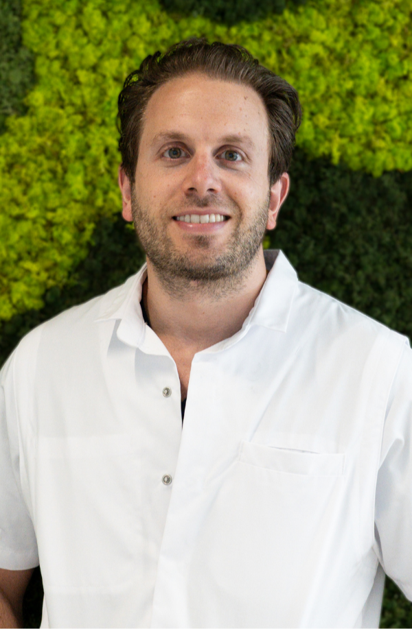 The Learning Curve Using B-Lite Breast Implants