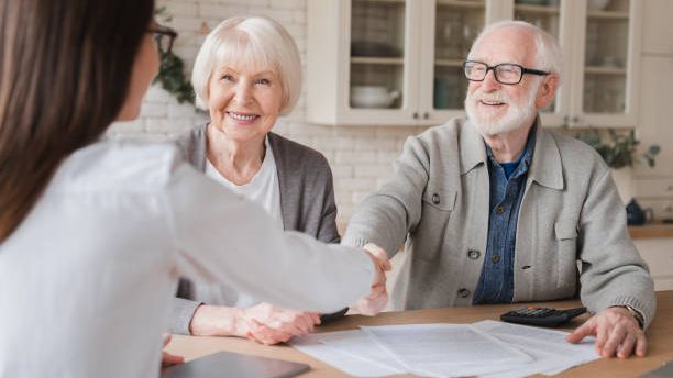 Happy couple hiring Sheona Beach to be their buyer's agent in Brisbane