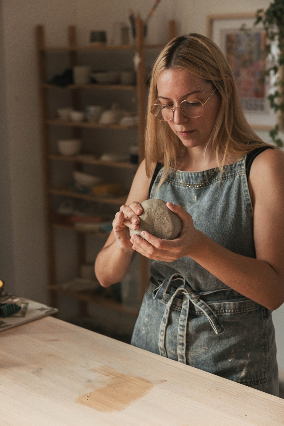 Natalia Caliri, fundadora de Cerámica con Nati y Gede Studio