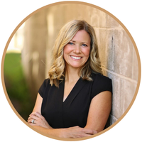 Dr. Kelly Winarski