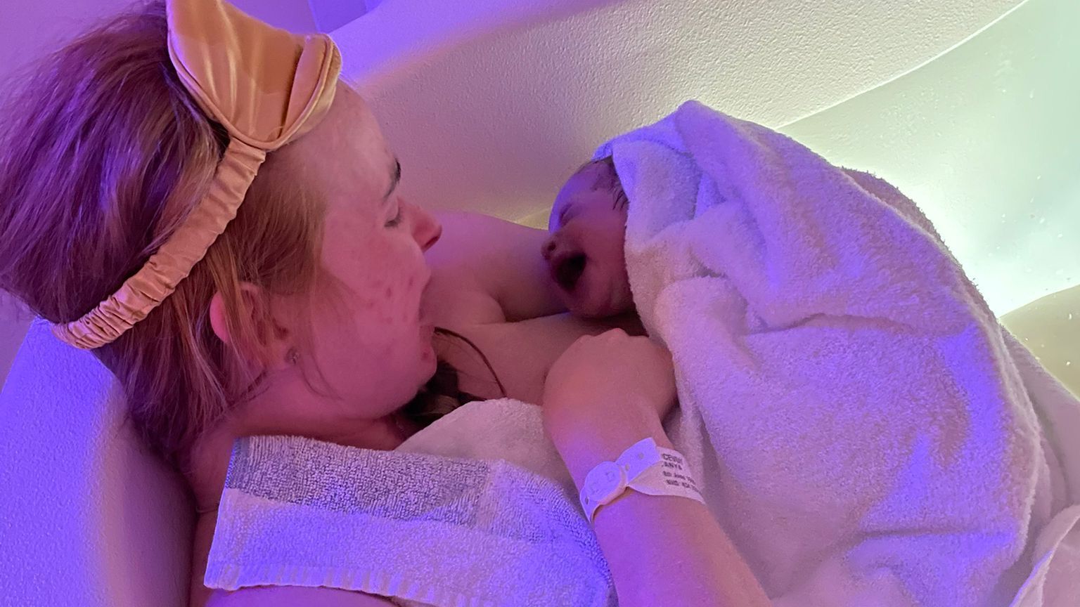 Waterbirth using hypnobirthing - free class