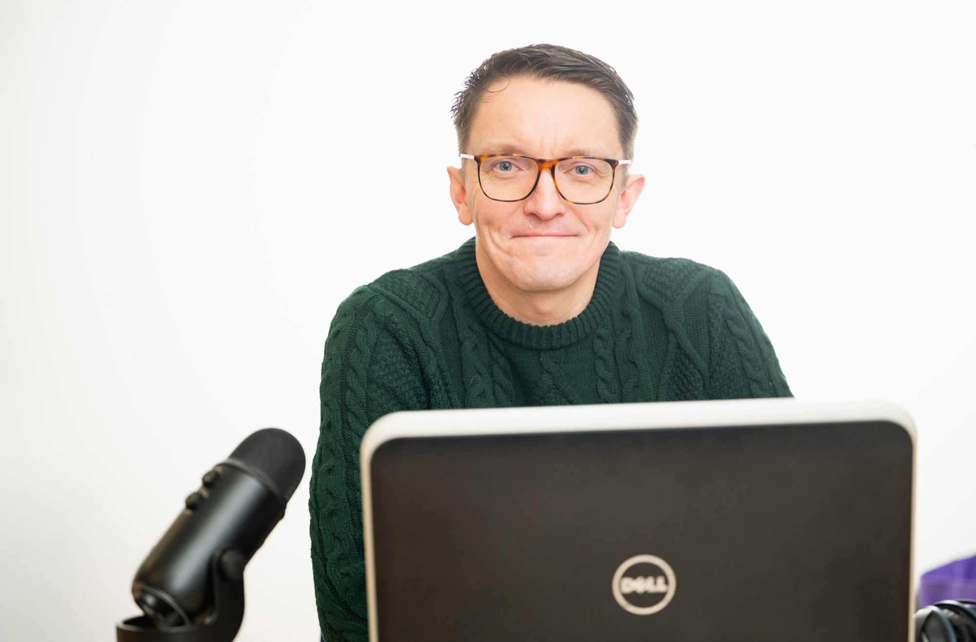 Gareth Collins, hypnotherapist at Retrained Minds Hypnotherapy, offering calm and compassionate support for grief and loss.