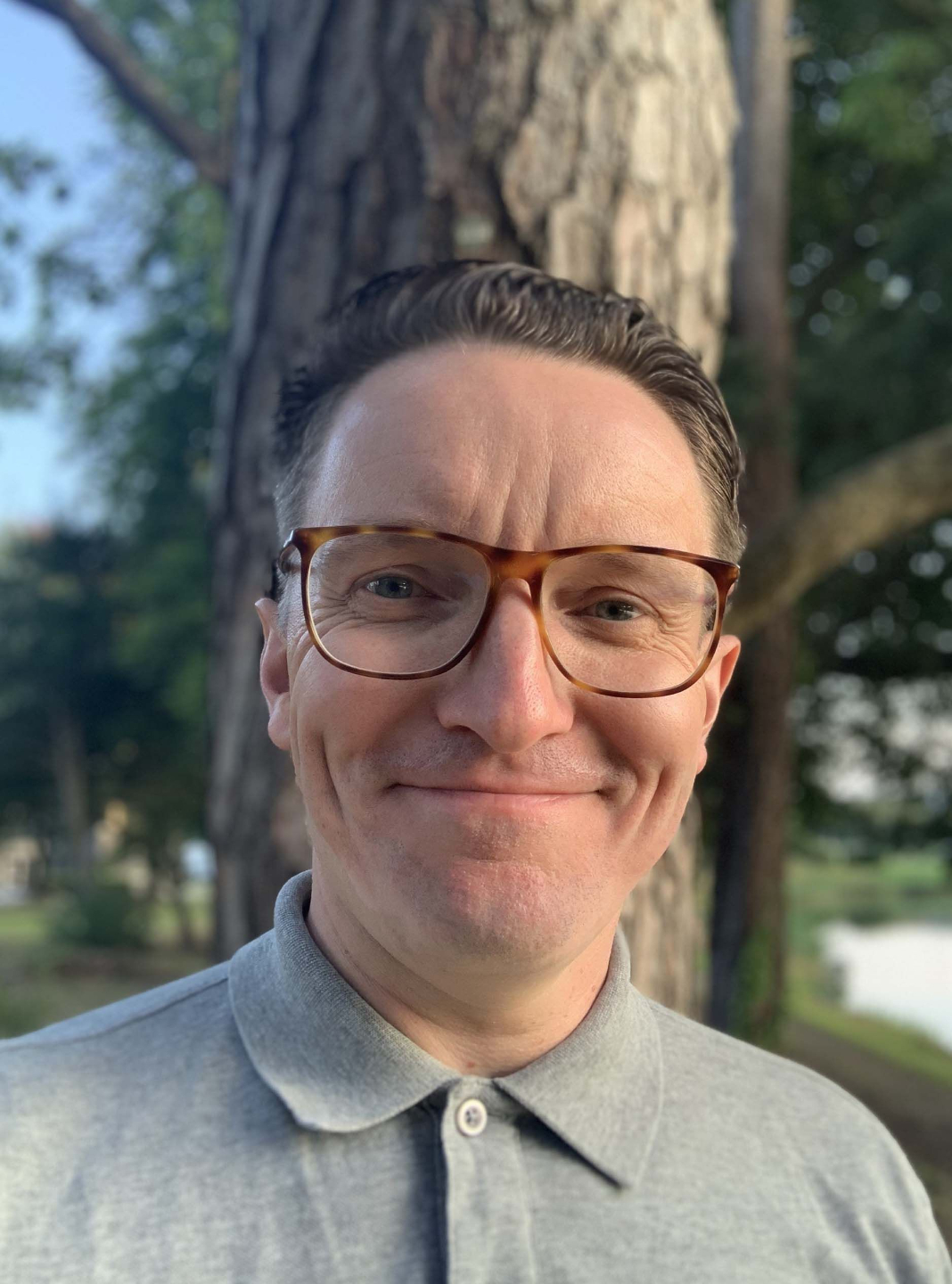 Gareth Collins, Clinical Hypnotherapist and Mindset Coach at Retrained Minds Hypnotherapy.